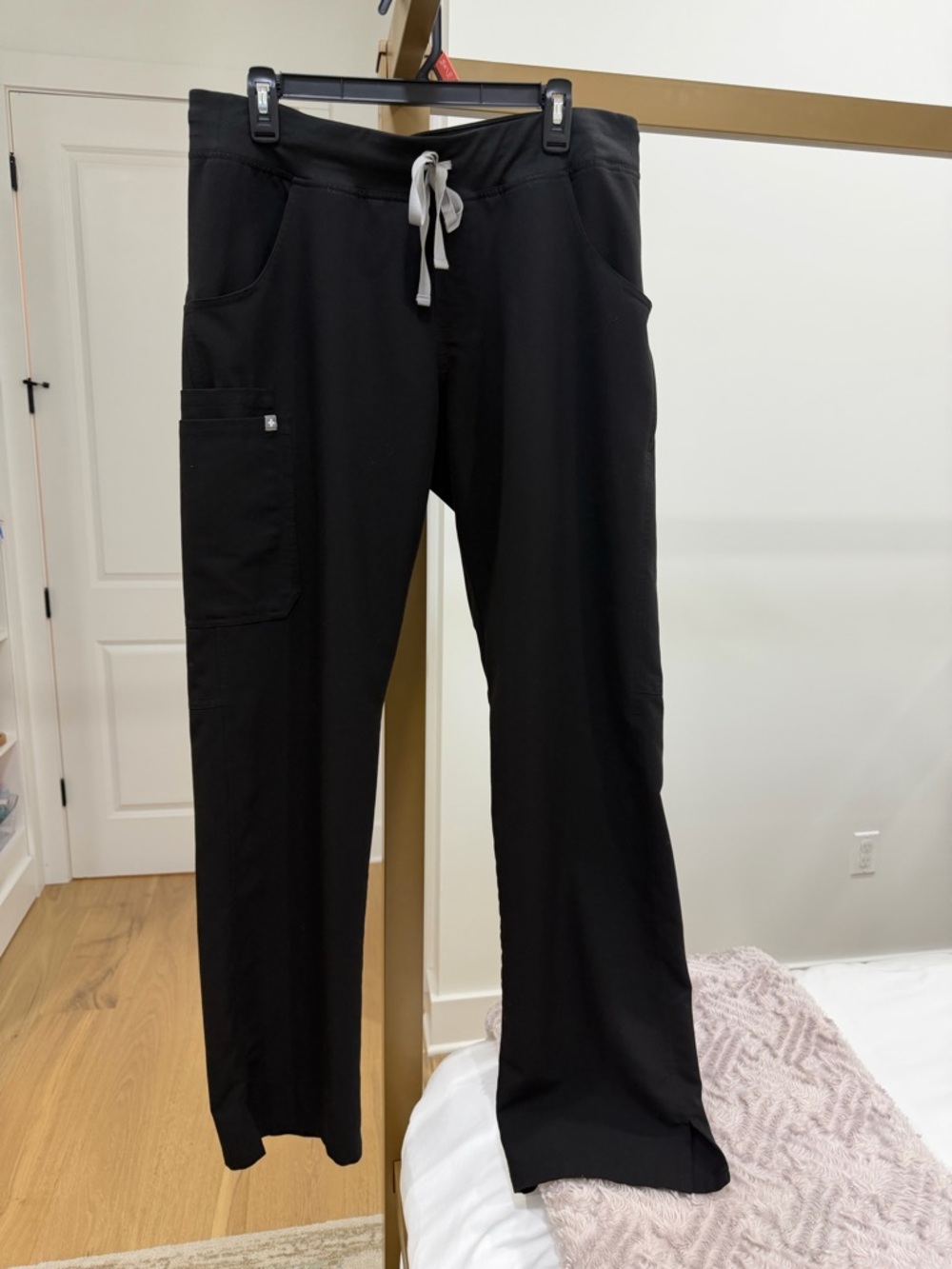 Figs Kade Cargo Women’s Scrub Pant
